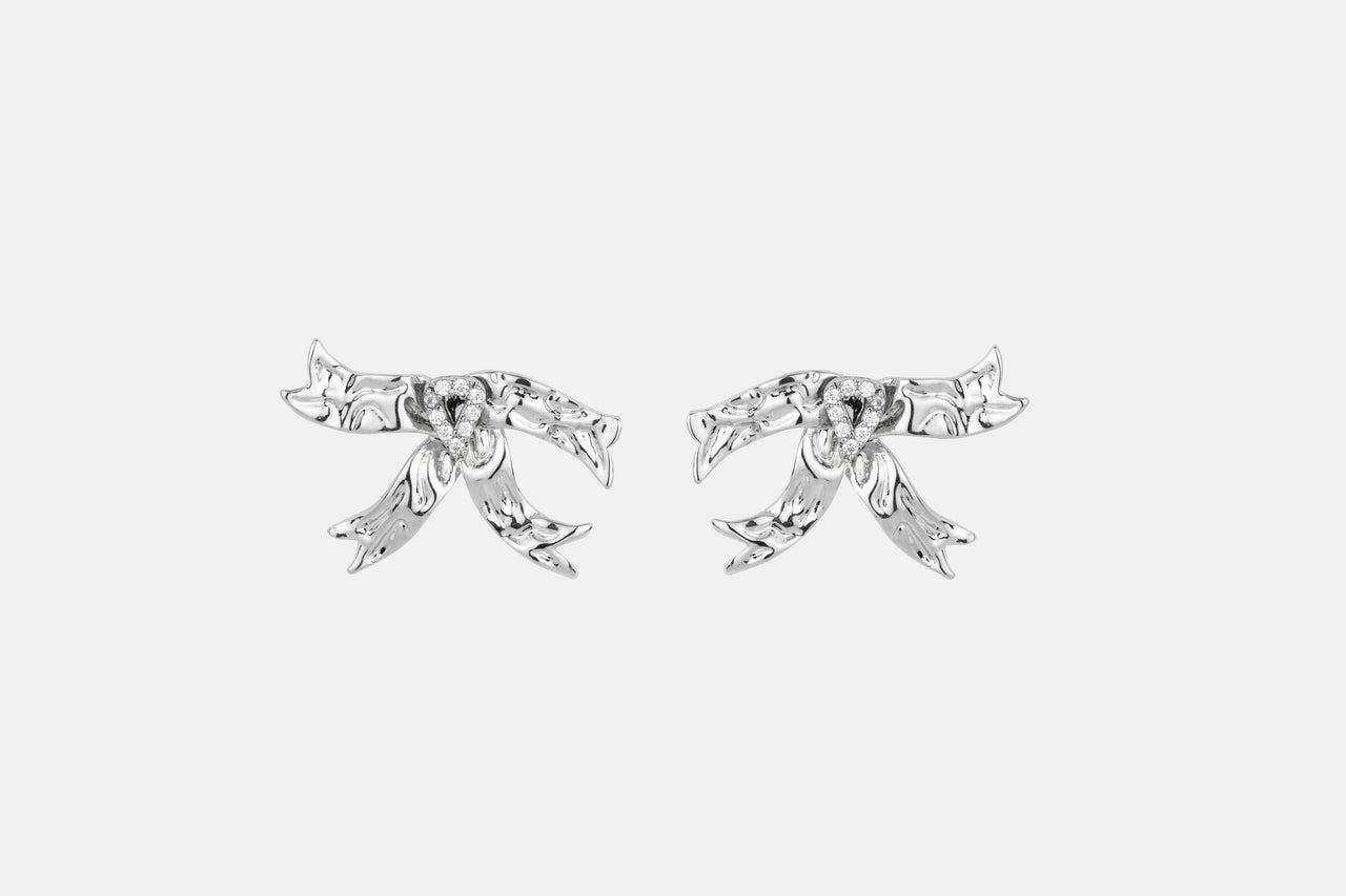 SOLANGE Bow Studs - Basliq
